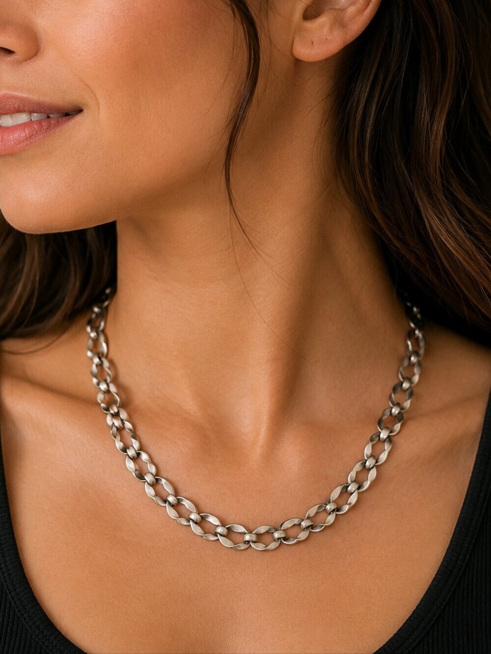 Vintage 1980s Wavy Link Chain Necklace